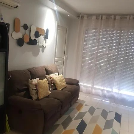 Beau Avec Garage Ferme شقة